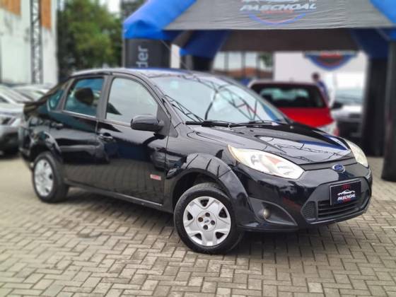 FORD FIESTA 1.6 ROCAM SEDAN 8V FLEX 4P MANUAL FORD FIESTA 1.6 ROCAM SEDAN 8V FLEX 4P MANUAL